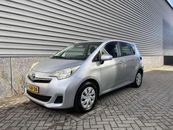 Grijs Gebruikt 2011 Toyota Verso-S Comfort MPV | € 6.950 (Goede deal)