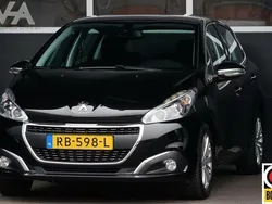 Zwart Gebruikt 2017 Peugeot 208 Hatchback | € 9.950 (Iets duurder)