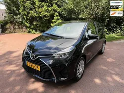 Zwart Gebruikt 2014 Toyota Yaris Hatchback | € 10.795 (Eerlijke prijs)