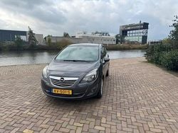 Grijs Gebruikt 2011 Opel Meriva Cosmo MPV | € 3.650 (Eerlijke prijs)