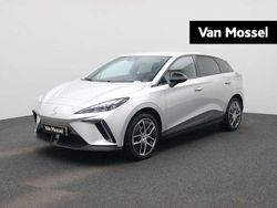 Hatchback Gebruikt 2023 MG MG4 EV Luxury Hatchback | € 23.400 (Eerlijke prijs)