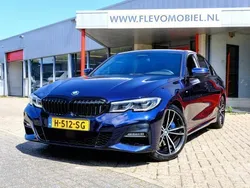Blauw Gebruikt 2019 BMW 330 Executive Sedan | € 32.450 (Iets duurder)