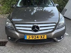 Grijs Gebruikt 2013 Mercedes B200 Ambition MPV | € 12.500 (Eerlijke prijs)