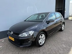 Zwart, metallic lak Gebruikt 2014 VW Golf VII Trendline Hatchback | € 9.750 (Eerlijke prijs)