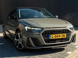 Grijs Gebruikt 2021 Audi A1 Sportback Hatchback | € 21.250 (Iets duurder)