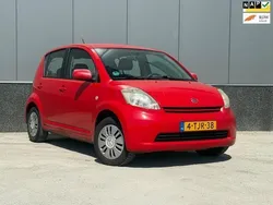 Rood Gebruikt 2006 Daihatsu Sirion Hatchback | € 999 (Eerlijke prijs)