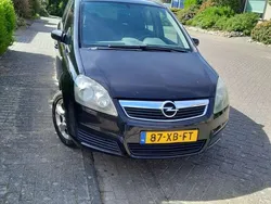 Zwart Gebruikt 2006 Opel Zafira Enjoy MPV | € 950 (Goede deal)