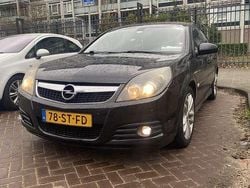 Zwart Gebruikt 2006 Opel Vectra Executive Hatchback | € 1.500 (Eerlijke prijs)