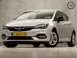 Grijs Gebruikt 2021 Opel Astra Edition Hatchback | € 13.445 (Eerlijke prijs)