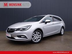 Zilver, metallic lak Gebruikt 2018 Opel Astra Edition Stationwagen | € 12.900 (Eerlijke prijs)
