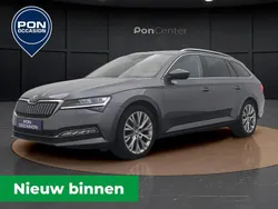 Grijs Gebruikt 2022 Skoda Superb Business Line Stationwagen | € 26.950 (Eerlijke prijs)