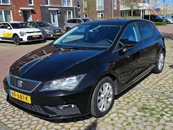 Zwart Gebruikt 2017 Seat Leon ST Stationwagen | € 11.990 (Eerlijke prijs)