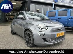 Grijs, metallic lak Gebruikt 2022 Fiat 500e La Prima Hatchback | € 29.950