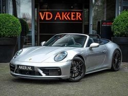 Grijs, metallic lak Gebruikt 2023 Porsche 992 Cabriolet | € 212.450 (Iets duurder)