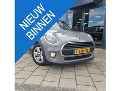 Grijs Gebruikt 2017 Mini ONE Business Hatchback | € 11.990 (Eerlijke prijs)