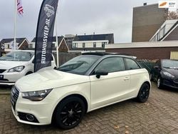 Wit (metallic) Gebruikt 2011 Audi A1 Design Hatchback | € 8.950 (Eerlijke prijs)