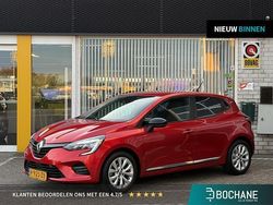 Vlamrood nnp Gebruikt 2022 Renault Clio V Zen Hatchback | € 13.850 (Eerlijke prijs)