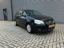 Zwart Gebruikt 2005 VW Polo Sportline Hatchback | € 2.499 (Eerlijke prijs)