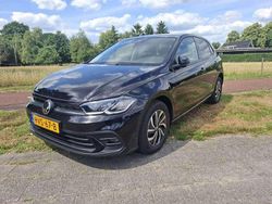 Zwart Gebruikt 2022 VW Polo Life Hatchback | € 13.450 (Goede deal)