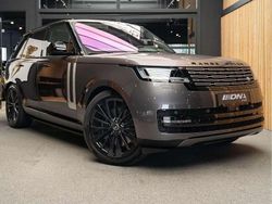 Grijs, metallic lak Gebruikt 2022 Land Rover Range Rover First Edition SUV | € 179.995 (Duur)