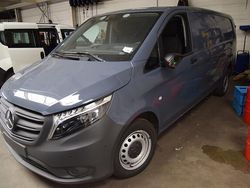 Blauw Gebruikt 2023 Mercedes Vito MPV | € 26.850 (Eerlijke prijs)