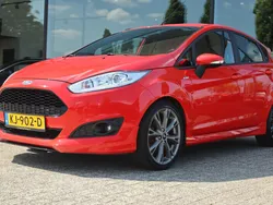 Rood Gebruikt 2016 Ford Fiesta ST-Line Hatchback | € 9.450 (Iets duurder)