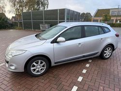 Zilver Gebruikt 2011 Renault Mégane GrandTour Expression Stationwagen | € 3.199 (Goede deal)