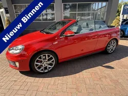 Rood, metallic lak Gebruikt 2015 VW Golf Cabriolet GTI Cabriolet | € 17.500 (Eerlijke prijs)