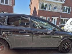 Zwart Gebruikt 2010 Seat Leon MPV | € 2.500 (Goede deal)