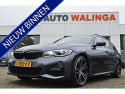 Grijs (metallic) Gebruikt 2021 BMW 318 M Sport Stationwagen | € 26.750 (Eerlijke prijs)