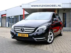 Zwart, metallic lak Gebruikt 2012 Mercedes B180 Ambition MPV | € 8.950 (Eerlijke prijs)