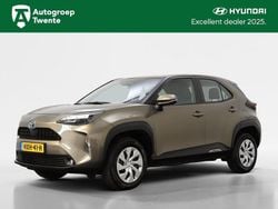 Bruin, metallic lak Gebruikt 2023 Toyota Yaris Cross SUV | € 24.750 (Super prijs)