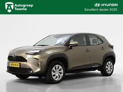 Bruin, metallic lak Gebruikt 2023 Toyota Yaris Cross SUV | € 24.750 (Super prijs)