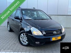 Zwart, metallic lak Gebruikt 2006 Kia Carnival EX MPV | € 5.350