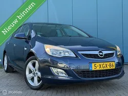 Blauw Gebruikt 2012 Opel Astra Selection Hatchback | € 3.999 (Goede deal)