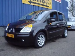 Zwart Gebruikt 2005 Renault Modus Luxe MPV | € 1.650