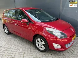 Rood Gebruikt 2009 Renault Grand Scénic III Dynamique MPV | € 4.495 (Eerlijke prijs)