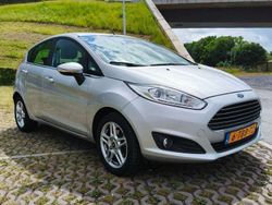 Grijs Gebruikt 2014 Ford Fiesta Titanium Hatchback | € 6.500 (Eerlijke prijs)
