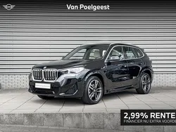 Saphirschwarz metallic (zwart metallic) Gebruikt 2023 BMW iX1 M Sport SUV | € 47.900 (Duur)