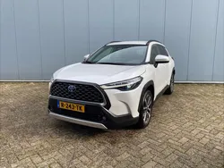 Wit Gebruikt 2022 Toyota Corolla Cross Edition SUV | € 37.749 (Eerlijke prijs)