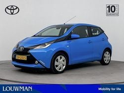 Blauw metallic Gebruikt 2018 Toyota Aygo Hatchback | € 9.995 (Eerlijke prijs)