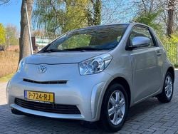 Geel Gebruikt 2009 Toyota iQ Comfort Hatchback | € 6.950 (Eerlijke prijs)