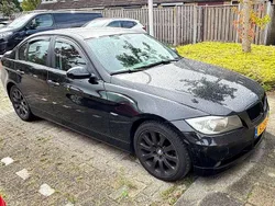 Zwart Gebruikt 2005 BMW 320 Sedan | € 2.300 (Eerlijke prijs)