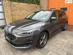 Grijs, metallic lak Gebruikt 2022 Ford Focus Active Stationwagen | € 21.999 (Super prijs)
