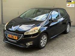 Zwart, metallic lak Gebruikt 2013 Peugeot 208 Envy Hatchback | € 6.449 (Eerlijke prijs)