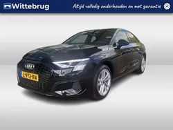 Zwart Gebruikt 2021 Audi A3 Advanced Sedan | € 25.450 (Eerlijke prijs)
