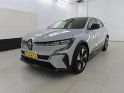Grijs Gebruikt 2022 Renault Mégane Evolution Hatchback | € 24.600 (Eerlijke prijs)