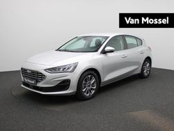Grijs Gebruikt 2023 Ford Focus Titanium Hatchback | € 21.400 (Eerlijke prijs)