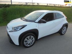 Wit Gebruikt 2023 Toyota Aygo X Play SUV | € 14.999