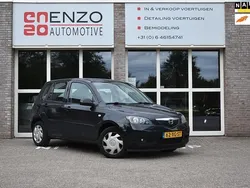 Zwart Gebruikt 2007 Mazda 2 Touring MPV | € 2.999 (Eerlijke prijs)